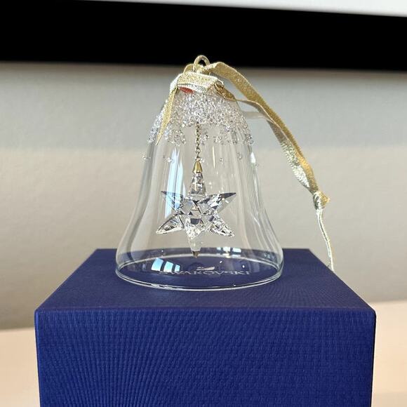 Swarovski Annual Edition 2022 Bell Ornament - Picture 1 of 5